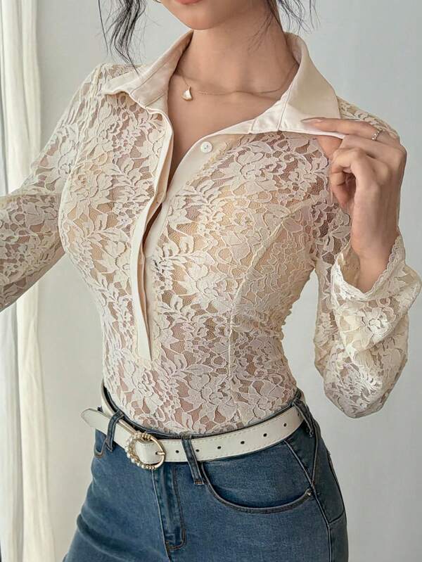 Chemise en dentelle à fleurs, manches longues et boutonnée